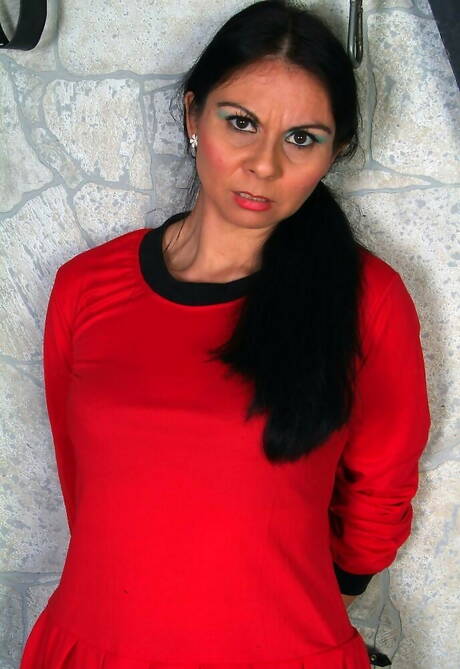 blackfoxbound invite you to explore a free pics with dazzling maiden in tied session