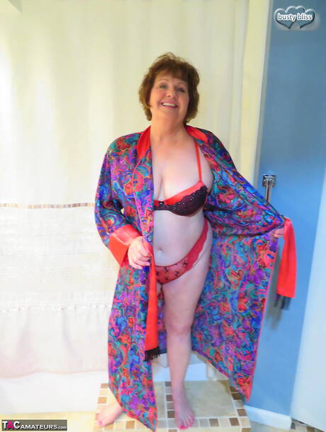 TAC Amateurs invite you to explore xxx pics with Busty Bliss in jerks cock